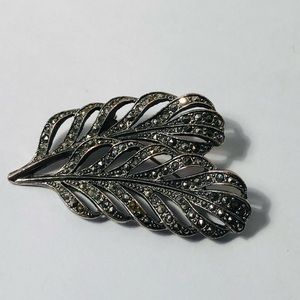Double leaf Brooch